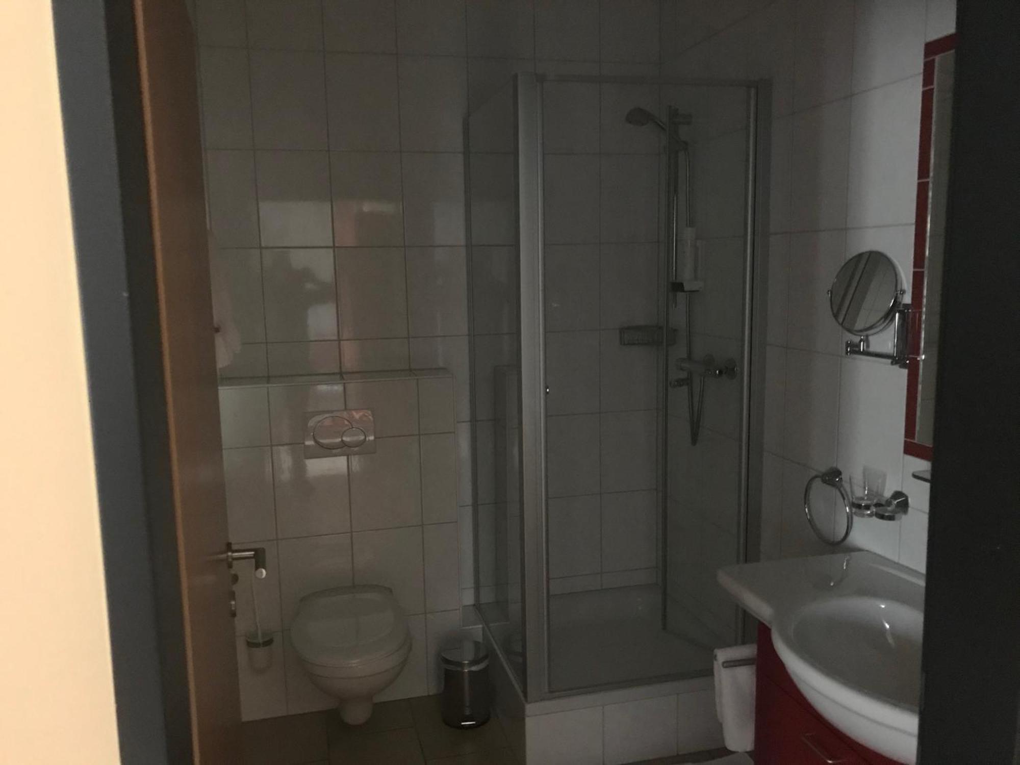Hotel Cafe Lorenz โฮเฮเน็มส์ ภายนอก รูปภาพ