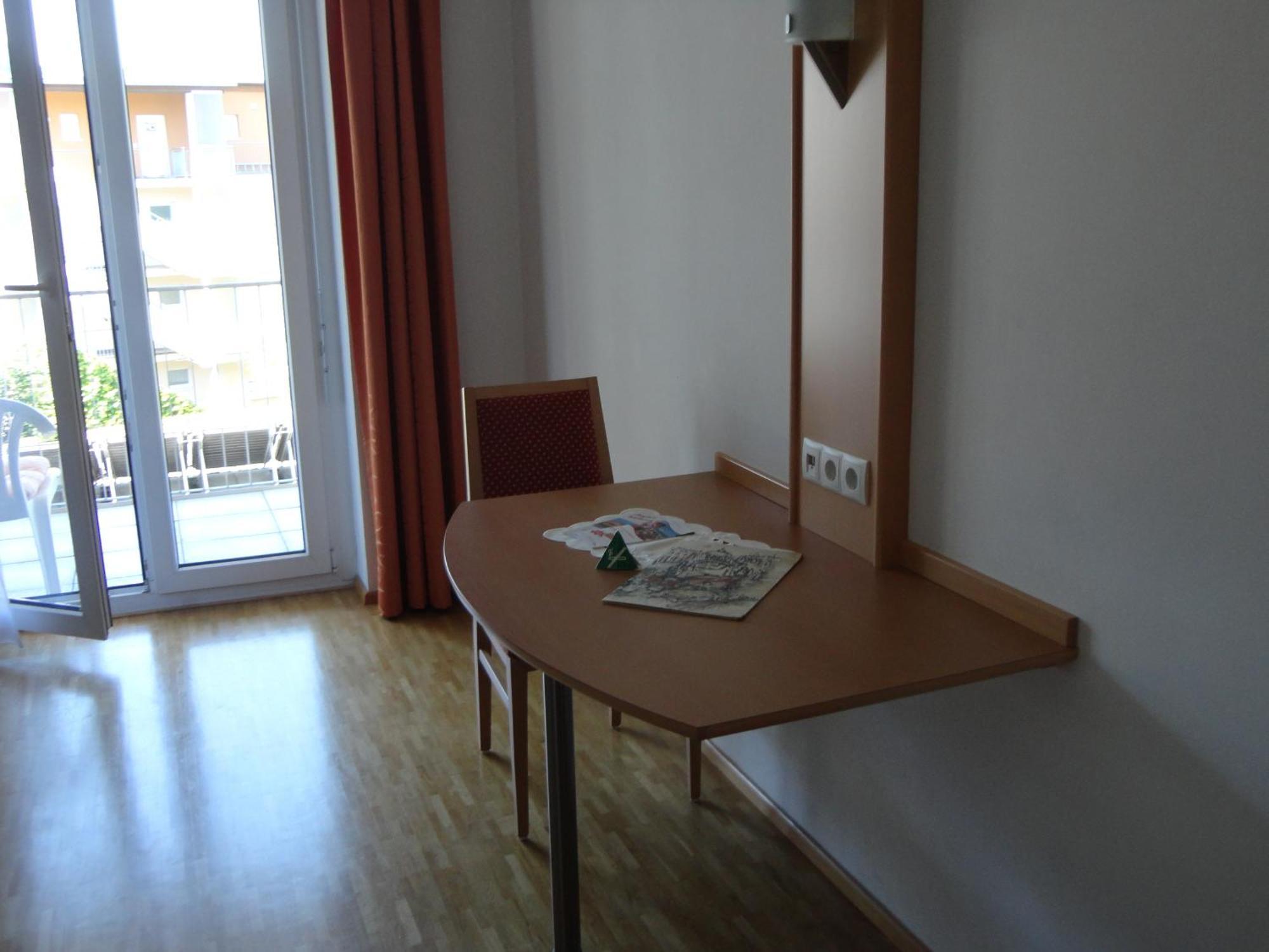 Hotel Cafe Lorenz โฮเฮเน็มส์ ภายนอก รูปภาพ