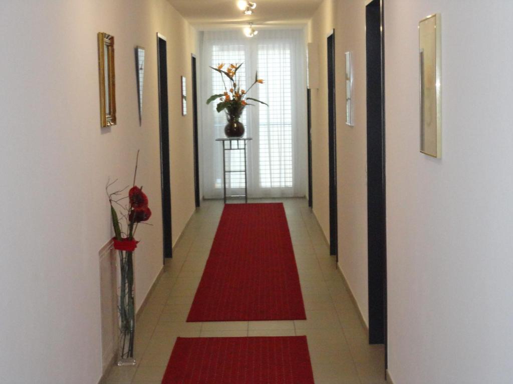 Hotel Cafe Lorenz โฮเฮเน็มส์ ภายนอก รูปภาพ