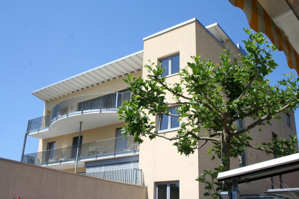 Hotel Cafe Lorenz โฮเฮเน็มส์ ภายนอก รูปภาพ